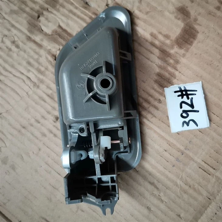 DZ15221330038 M3000 Truck Door Inner Handle DZ15221330038 M3000 Truck Door Inner Handle