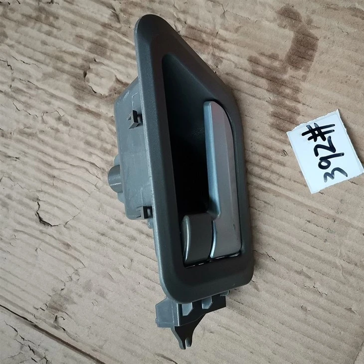 DZ15221330038 M3000 Truck Door Inner Handle DZ15221330038 M3000 Truck Door Inner Handle